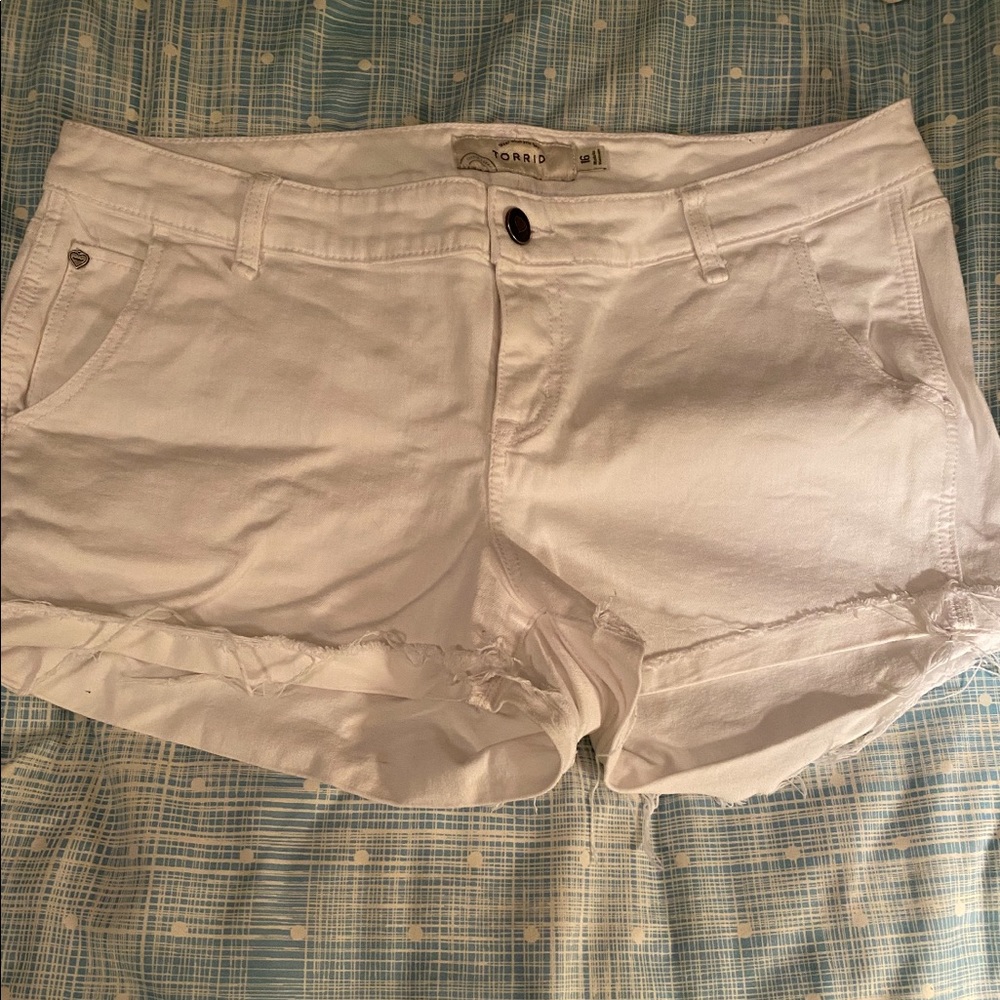 Torrid short shorts cuffed hem - white, size 16